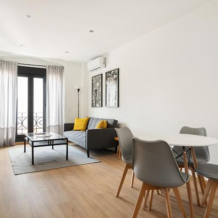 Apartamento En La Avenida De La Albufera Alquiler Temporal Madrid Exteriér fotografie