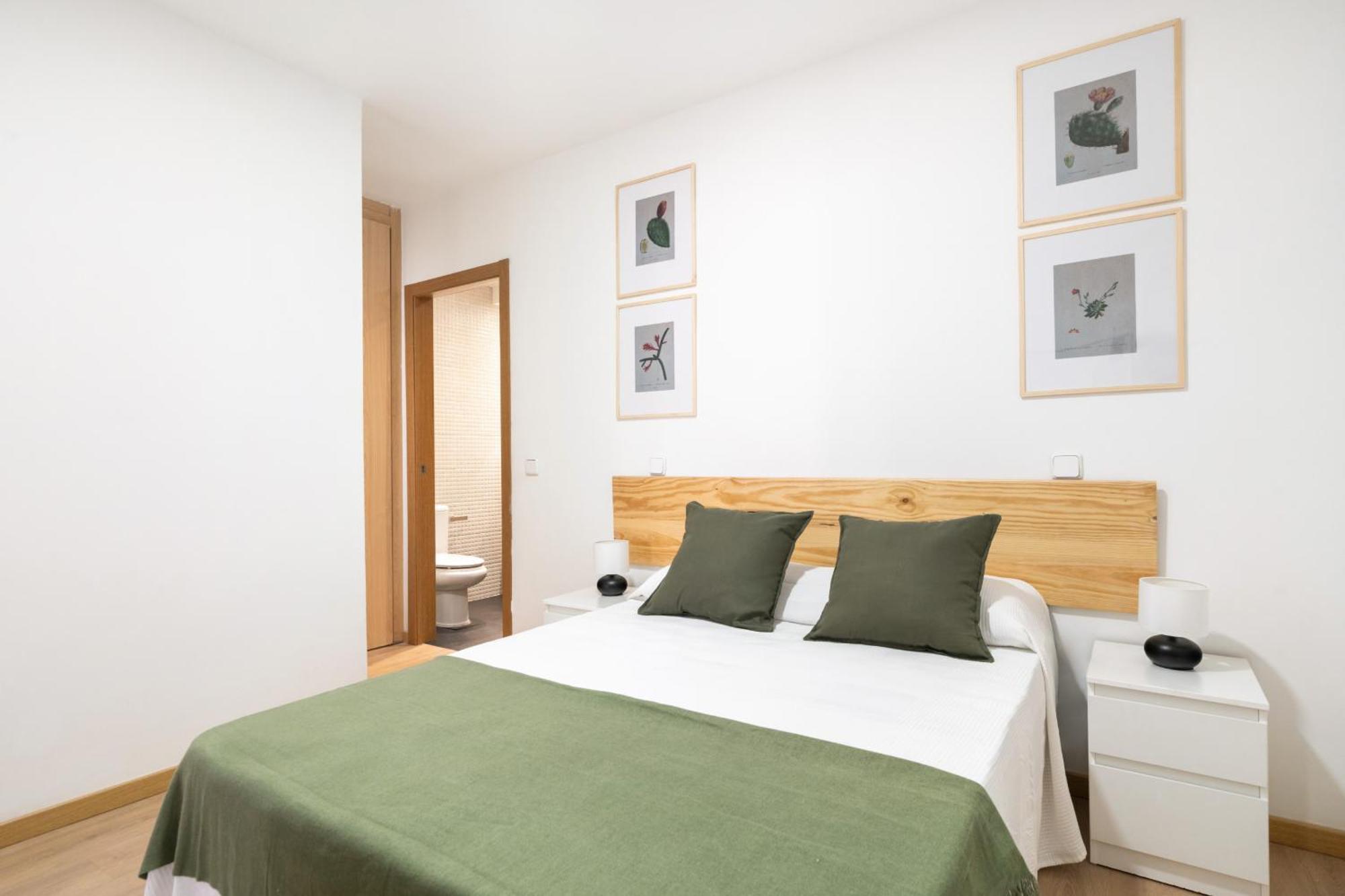 Apartamento En La Avenida De La Albufera Alquiler Temporal Madrid Exteriér fotografie