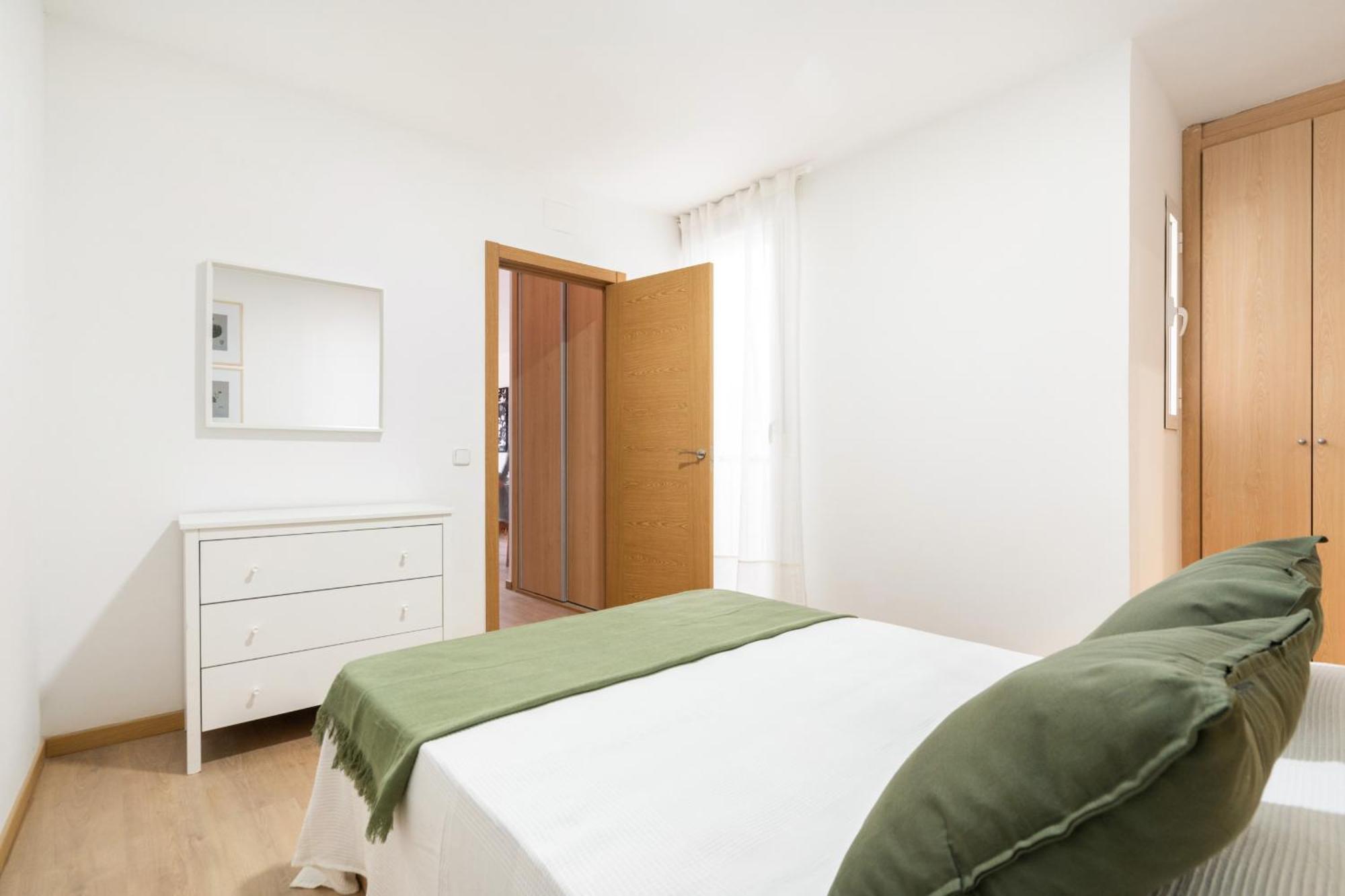 Apartamento En La Avenida De La Albufera Alquiler Temporal Madrid Exteriér fotografie