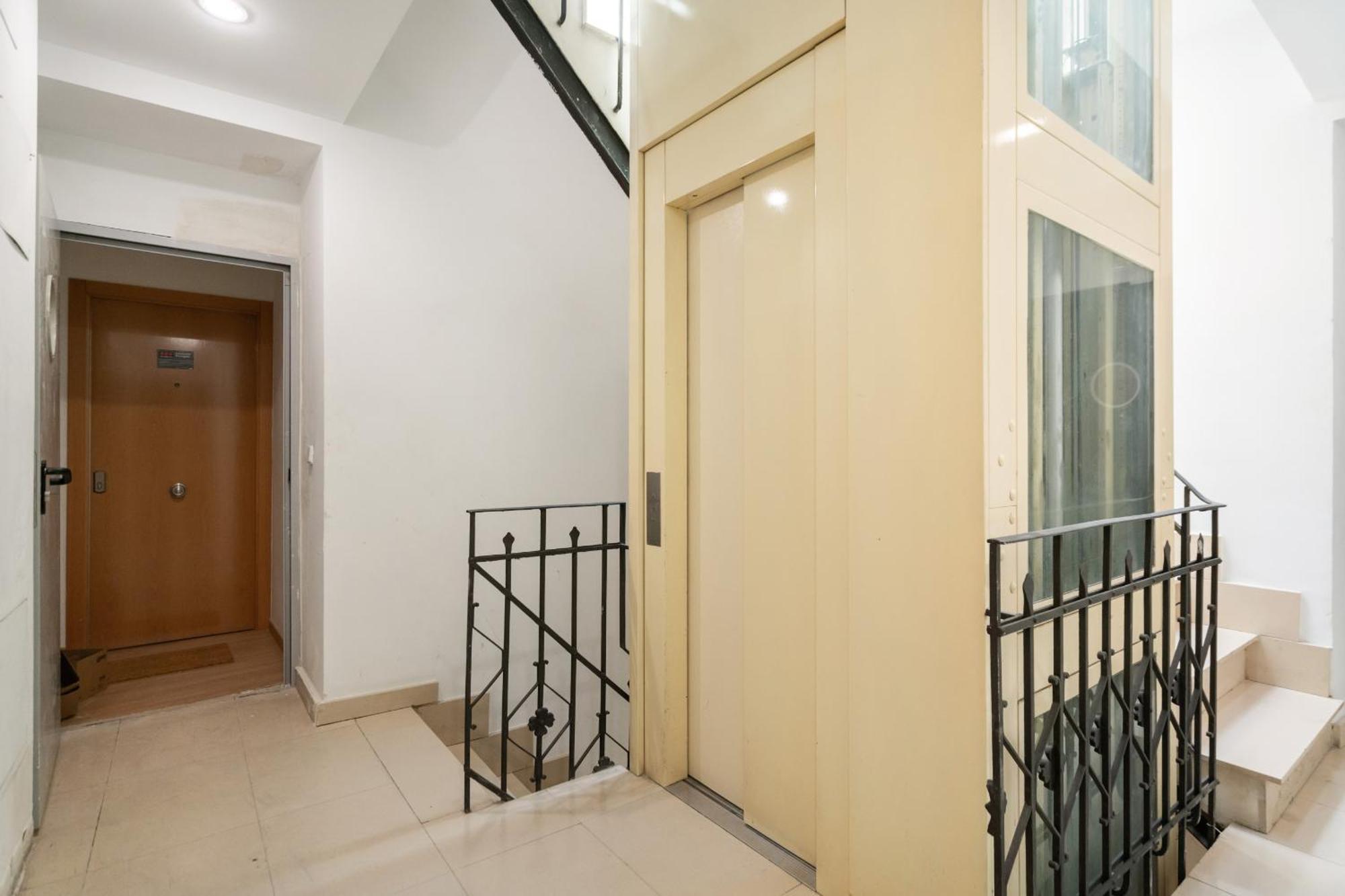 Apartamento En La Avenida De La Albufera Alquiler Temporal Madrid Exteriér fotografie