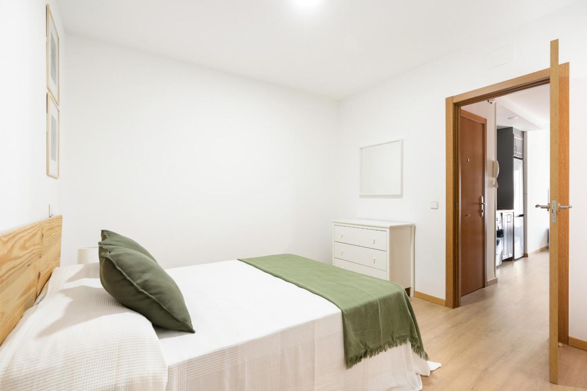 Apartamento En La Avenida De La Albufera Alquiler Temporal Madrid Exteriér fotografie